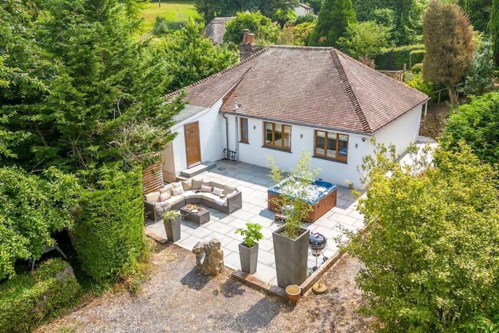 Bramblewood - Cosy Chic, Hot Tub, Close To Beach Stokeinteignhead Exterior photo